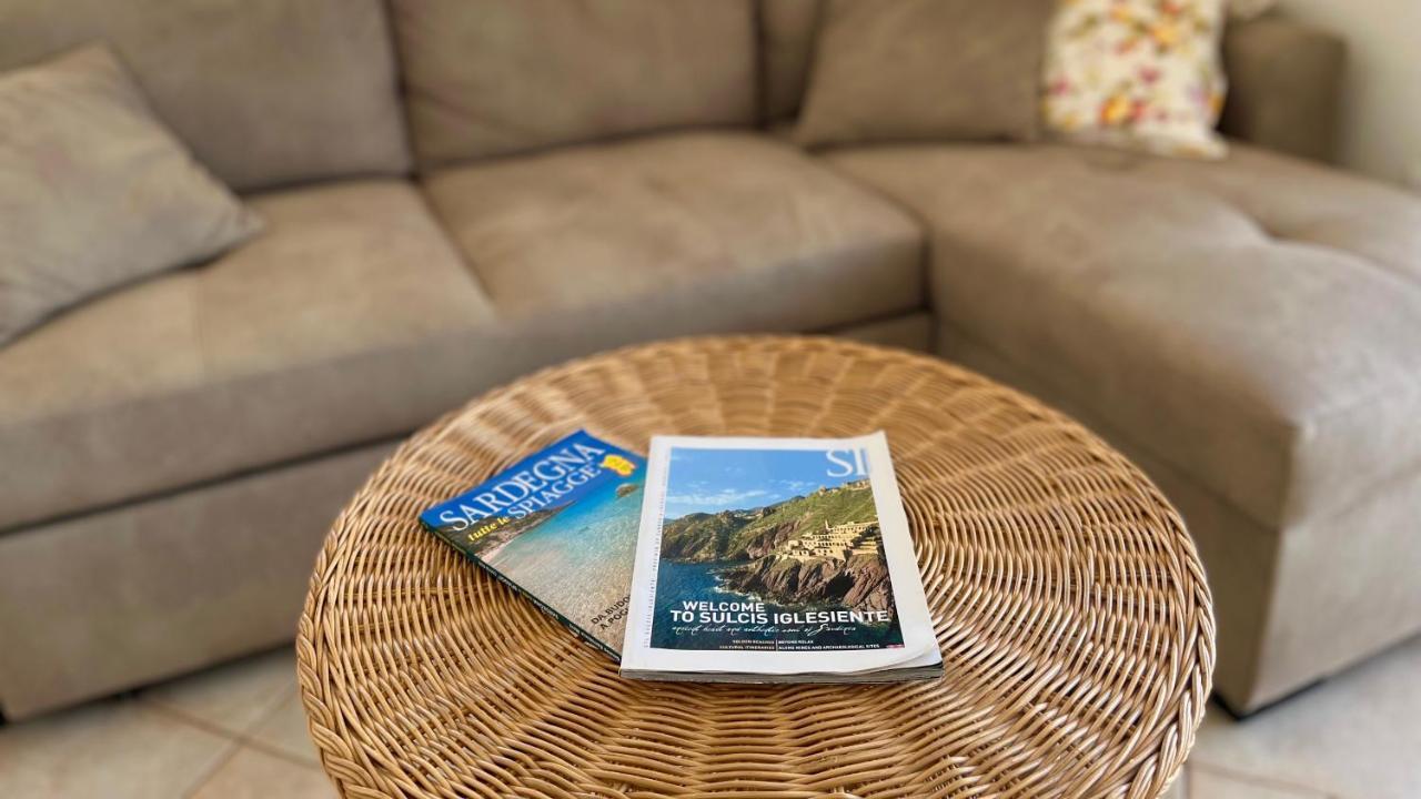 Attici Con Terrazzo Vista Mare Διαμέρισμα Calasetta Εξωτερικό φωτογραφία