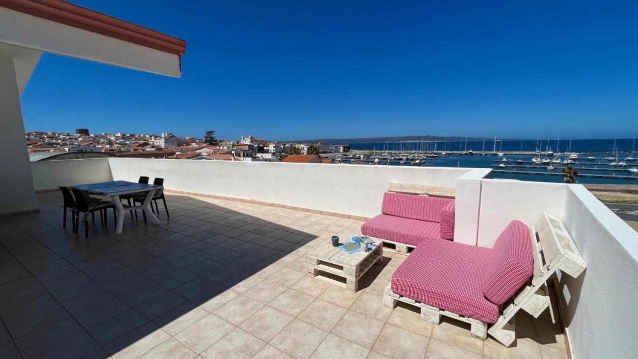 Attici Con Terrazzo Vista Mare Διαμέρισμα Calasetta Εξωτερικό φωτογραφία