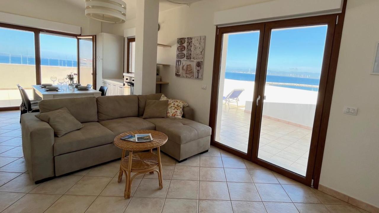 Attici Con Terrazzo Vista Mare Διαμέρισμα Calasetta Εξωτερικό φωτογραφία