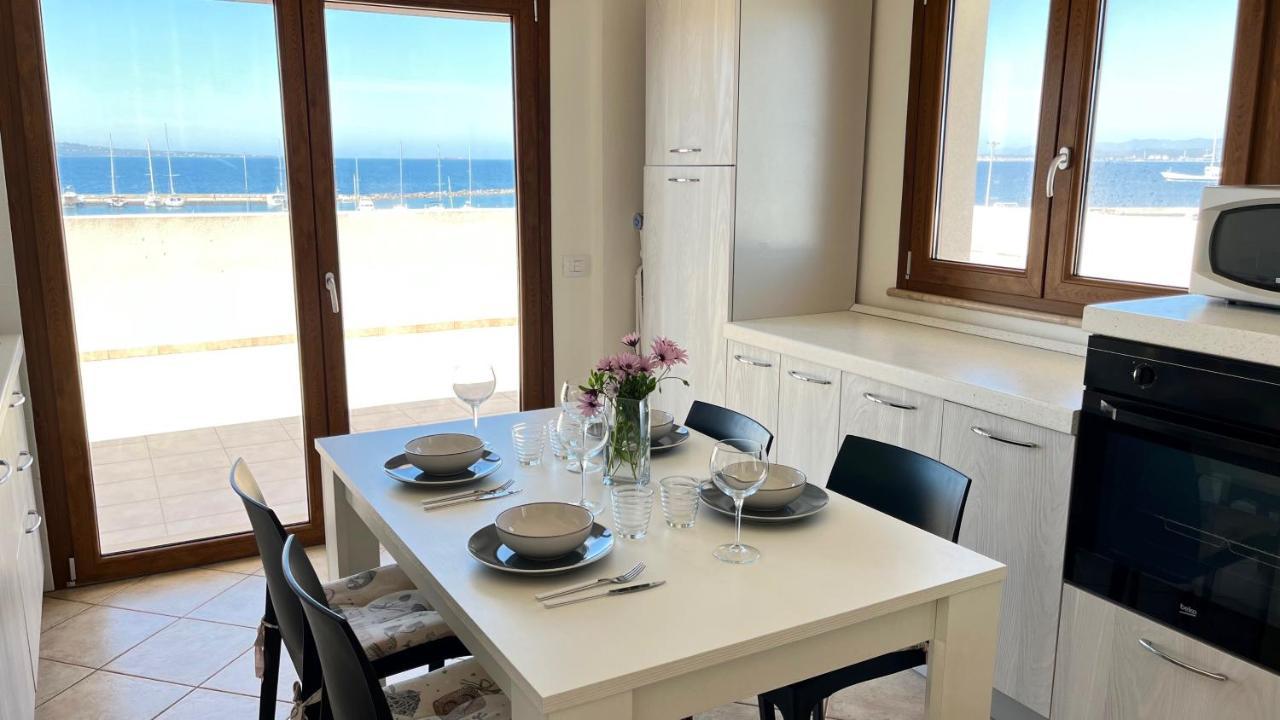 Attici Con Terrazzo Vista Mare Διαμέρισμα Calasetta Εξωτερικό φωτογραφία