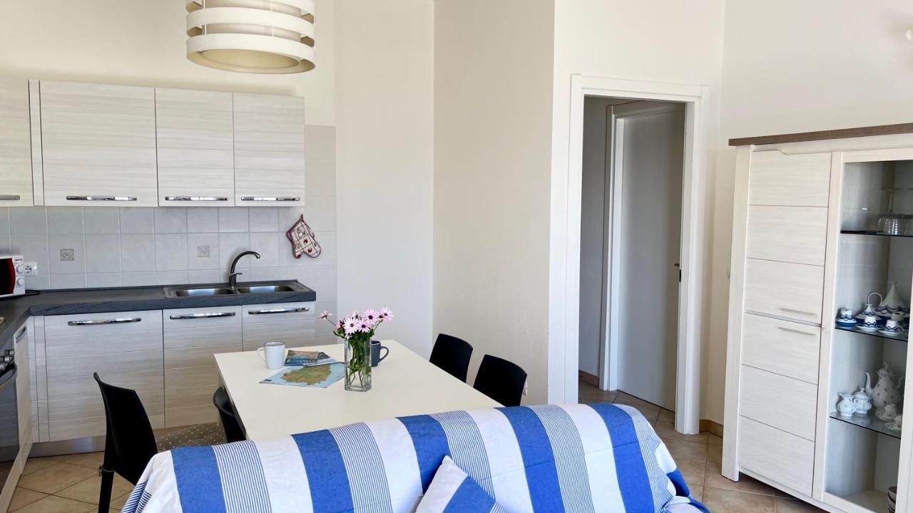 Attici Con Terrazzo Vista Mare Διαμέρισμα Calasetta Εξωτερικό φωτογραφία