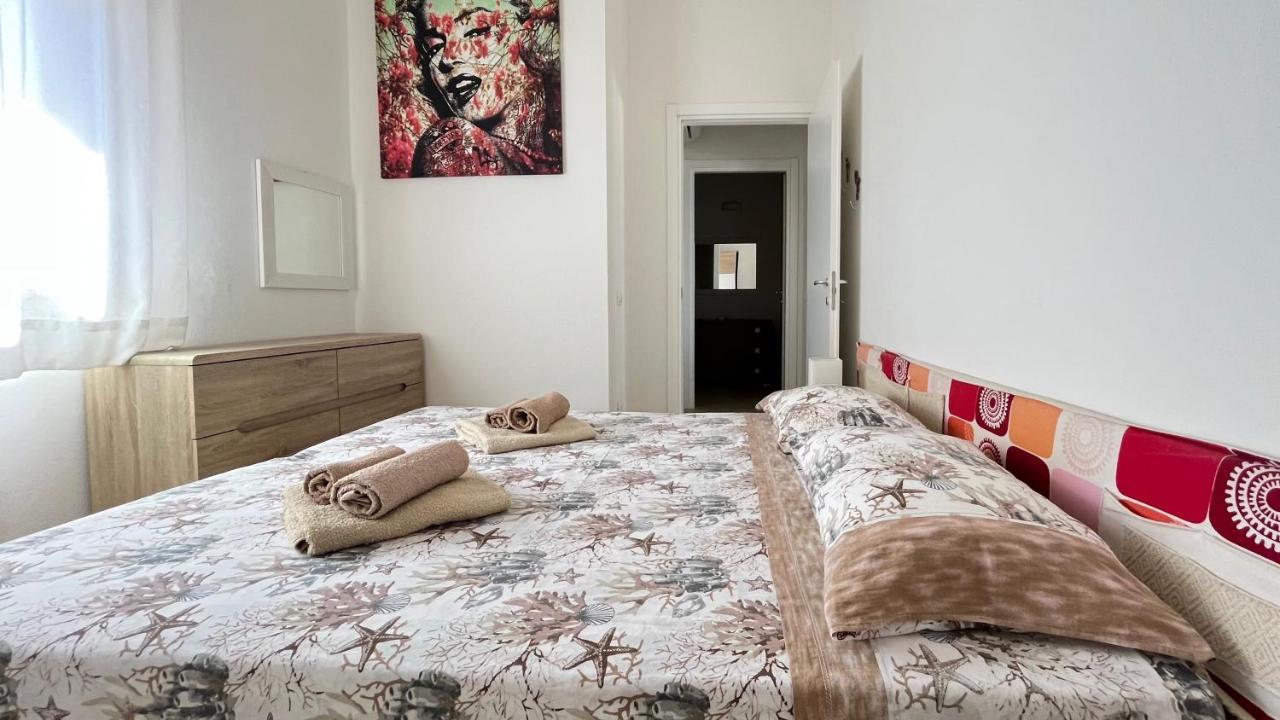 Attici Con Terrazzo Vista Mare Διαμέρισμα Calasetta Εξωτερικό φωτογραφία