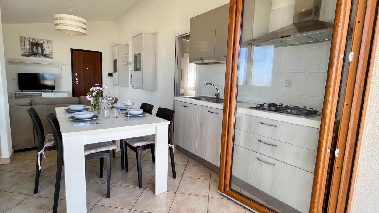 Attici Con Terrazzo Vista Mare Διαμέρισμα Calasetta Εξωτερικό φωτογραφία
