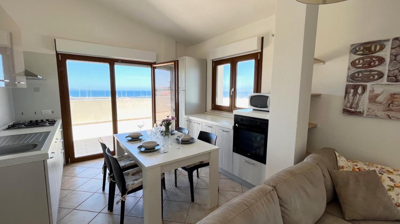 Attici Con Terrazzo Vista Mare Διαμέρισμα Calasetta Εξωτερικό φωτογραφία