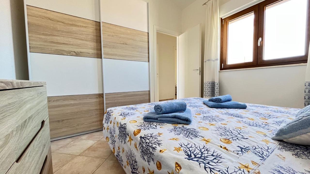 Attici Con Terrazzo Vista Mare Διαμέρισμα Calasetta Εξωτερικό φωτογραφία